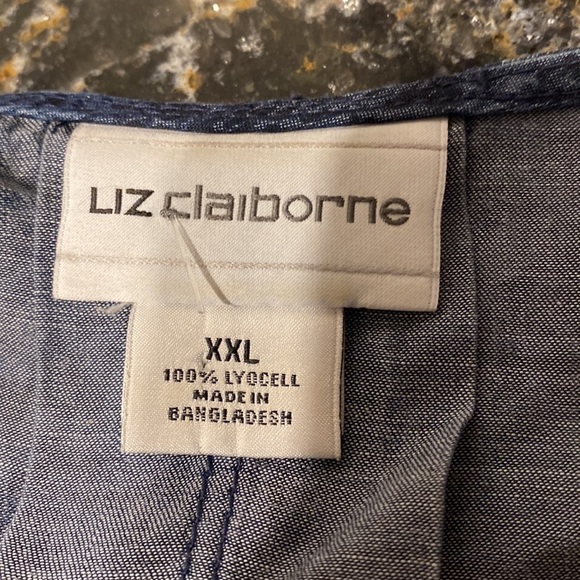 C Liz Claiborne casual blue button front short sleeve plus size top XXL.  EUC - Picture 3 of 3